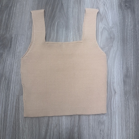 NWOT Amazon Verdusa Knit Crop Top Medium - Picture 1 of 3